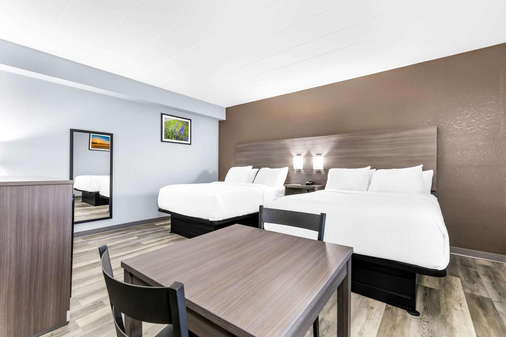 Quality Inn Lawrenceburg Bagian luar foto