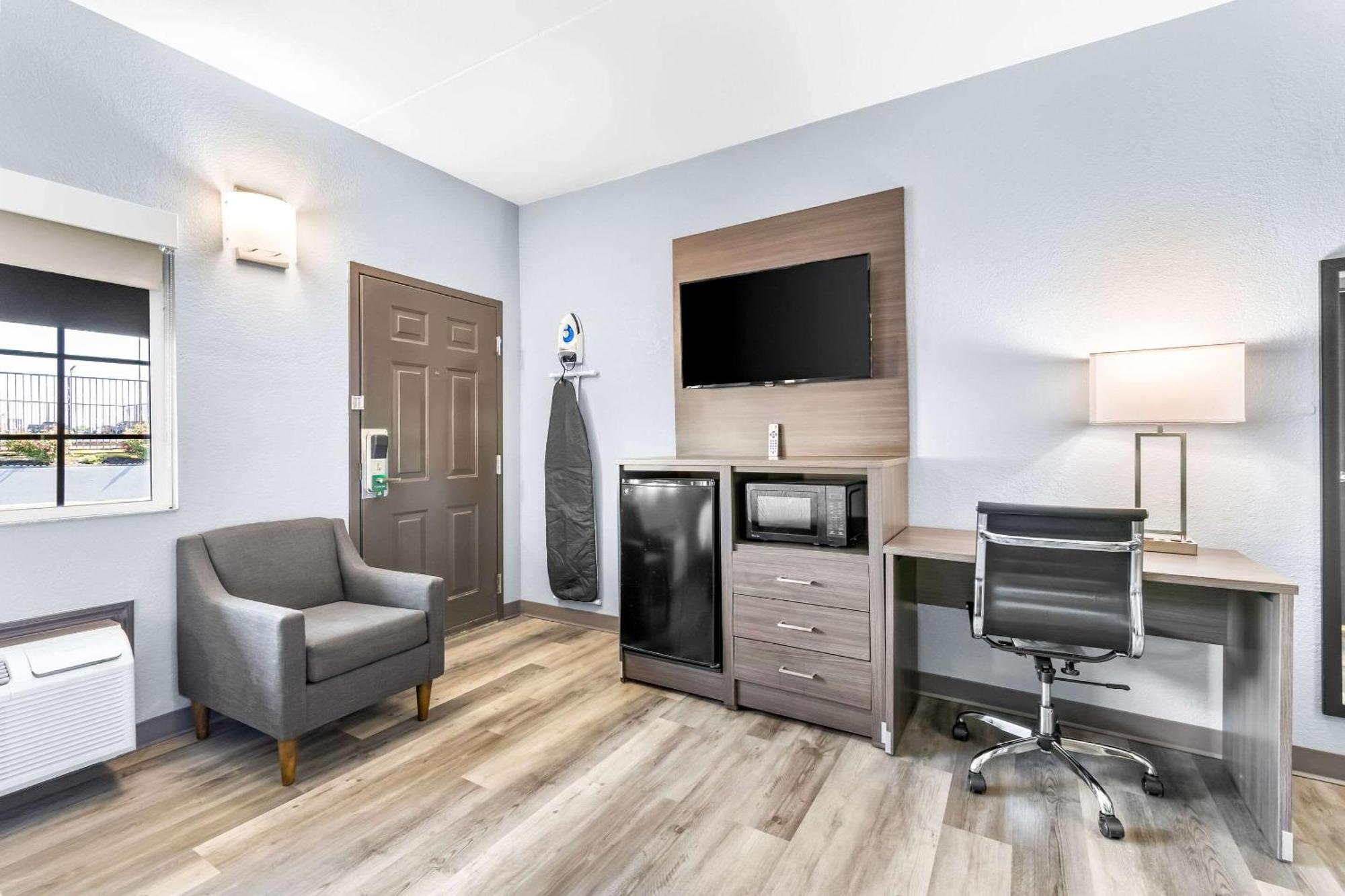 Quality Inn Lawrenceburg Bagian luar foto