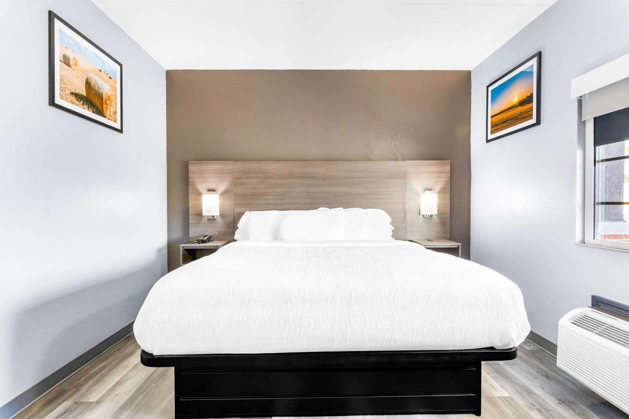 Quality Inn Lawrenceburg Bagian luar foto