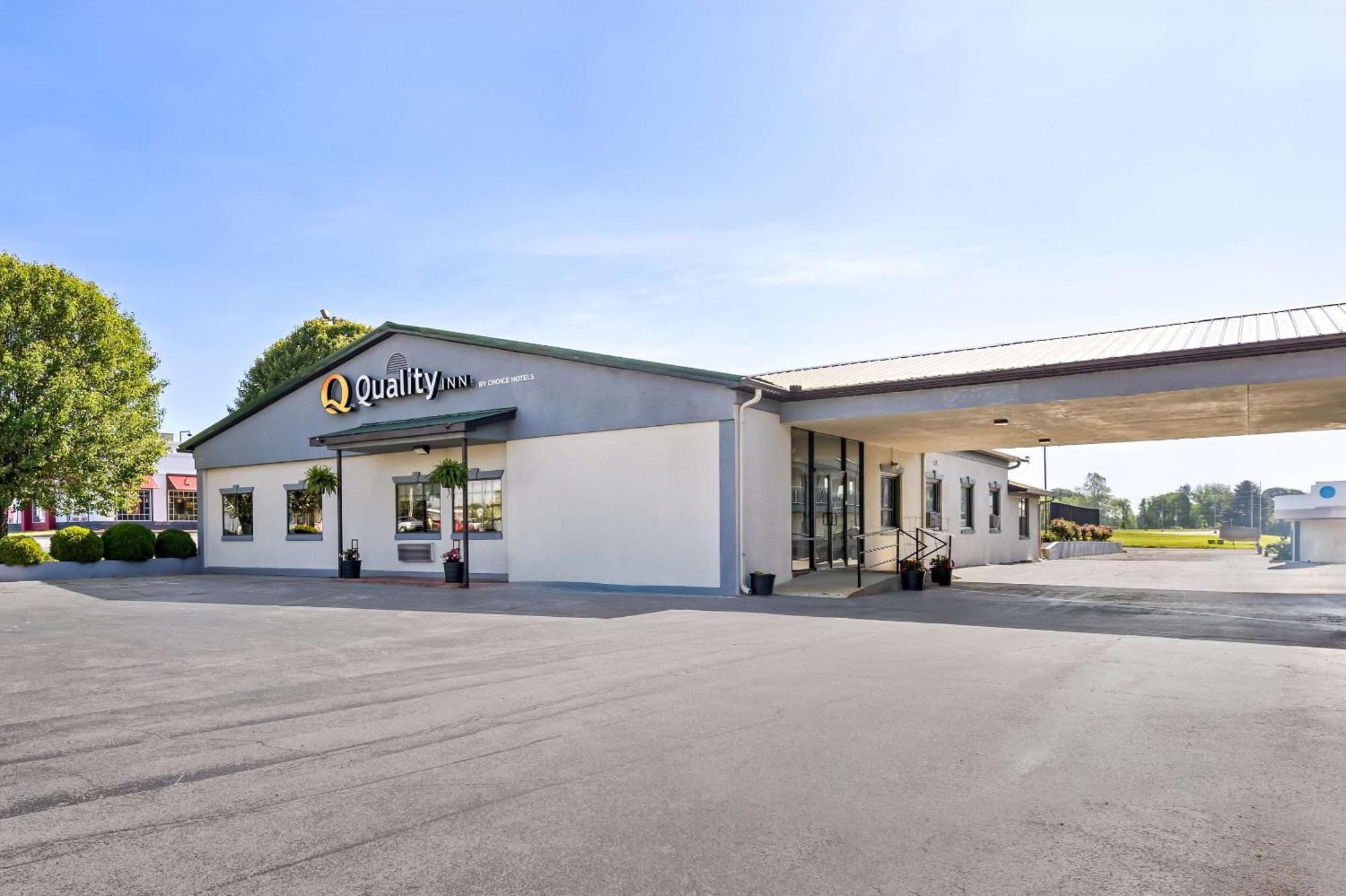 Quality Inn Lawrenceburg Bagian luar foto
