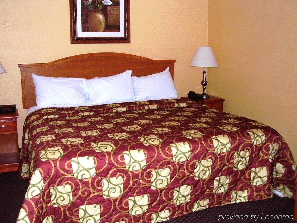 Quality Inn Lawrenceburg Bagian luar foto